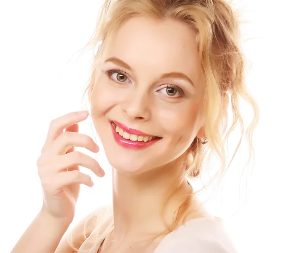 Krásná mladá žena se usmívá — Stock fotografie