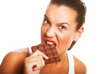 genç kadın çikolata ısırmak