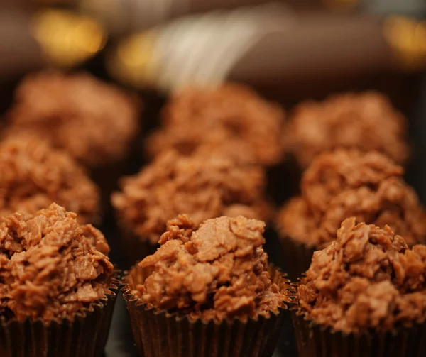 Dulces caramelos con nueces — Foto de Stock