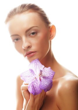  Taze ve güzel kadın pembe çiçekli 