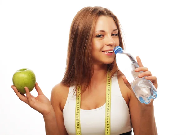 Zdrowa kobieta z uśmiechniętą wodą i jabłkową dietą — Zdjęcie stockowe