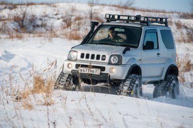 Kışın pistlerde araba sürmek