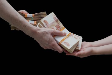 çocuk ve kadın el Rus para yığını ile