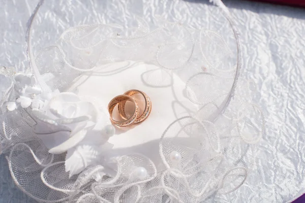 婚礼用的结婚戒指 — 图库照片