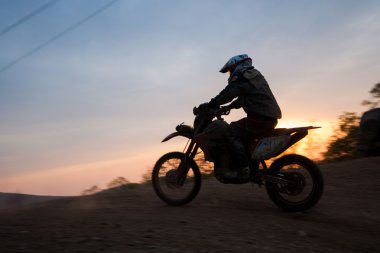 enduro off-road'a benziyor beş günlük yarış Rus Rallisi'nde 2014
