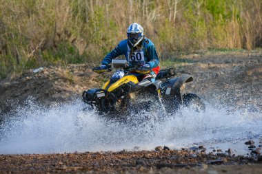 enduro off-road'a benziyor beş günlük yarış Rus Rallisi'nde 2014
