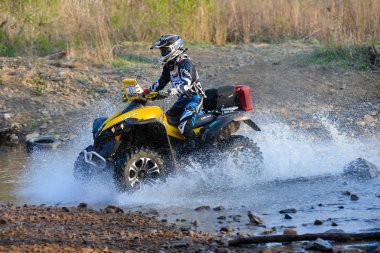 enduro off-road'a benziyor beş günlük yarış Rus Rallisi'nde 2014