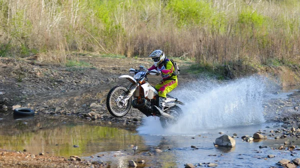 Enduro off-roading σε πενθήμερη αγώνα ράλι ρωσική 2014 — Φωτογραφία Αρχείου