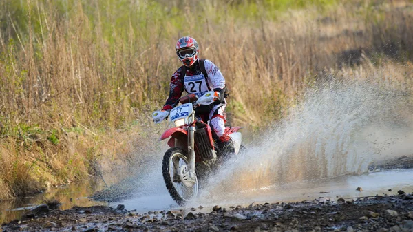 Enduro terénu v pěti denní závod Ruská rally 2014 — Stock fotografie