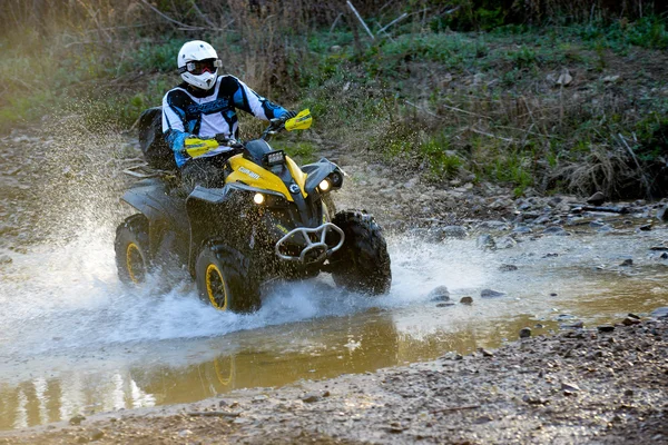 enduro off-road'a benziyor beş günlük yarış Rus Rallisi'nde 2014