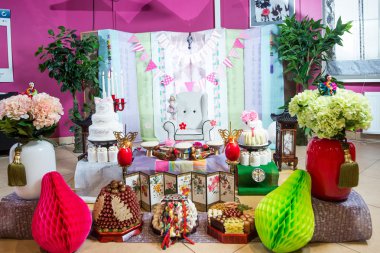 Koreli çocuk bir yıl masa dekorasyonu