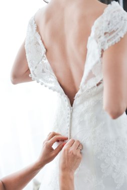 Bir gelin, bacak üzerinde jartiyer gün anlar düğün