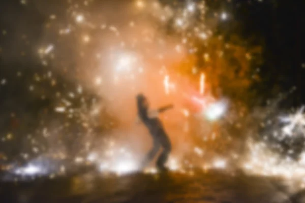 Feuershow in der Nacht — Stockfoto