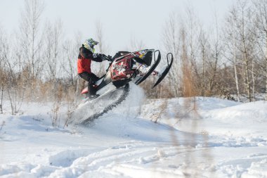 adam ve hızlı hareket Karmobil atlama