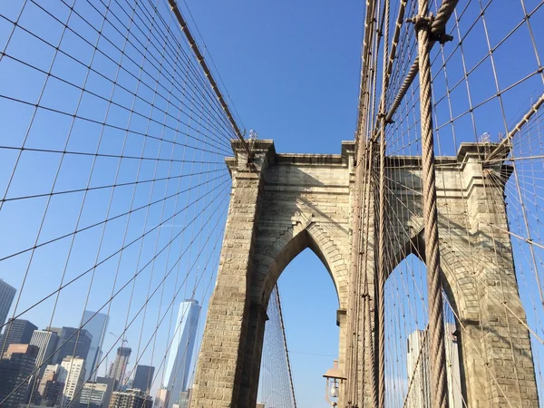 Вид Манхеттена з моста Брукліні, Нью-Йорк, США. — стокове фото