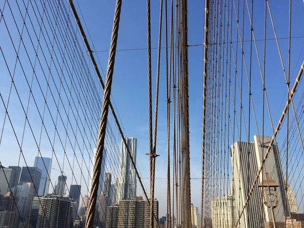 Famoso puente de Brooklyn en Nueva York, Estados Unidos . — Foto de Stock