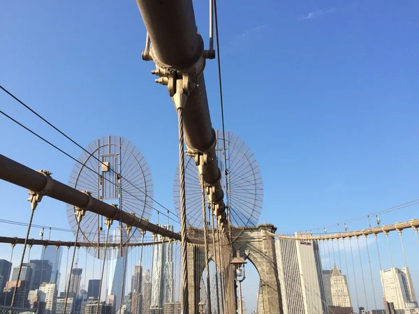 ニューヨーク、アメリカ合衆国の有名なブルックリン橋. — ストック写真
