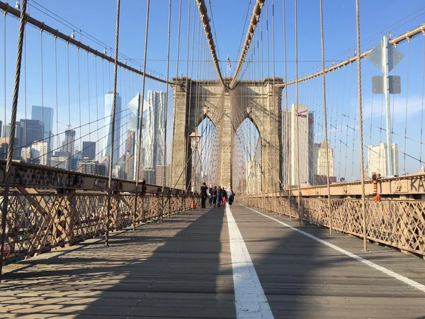 Famoso puente de Brooklyn en Nueva York, Estados Unidos . — Foto de Stock