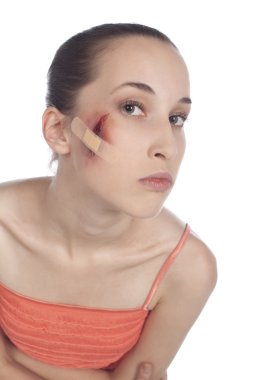 çürük cries.white arka plan beyaz kızla