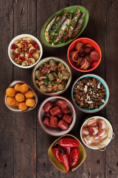 Spaanse tapas eten — Stockfoto