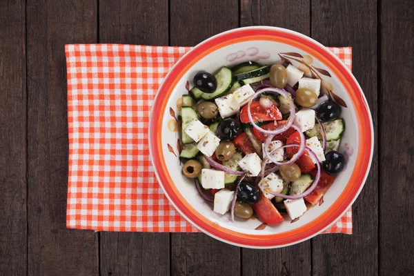 Grekisk sallad med fetaost — Stockfoto
