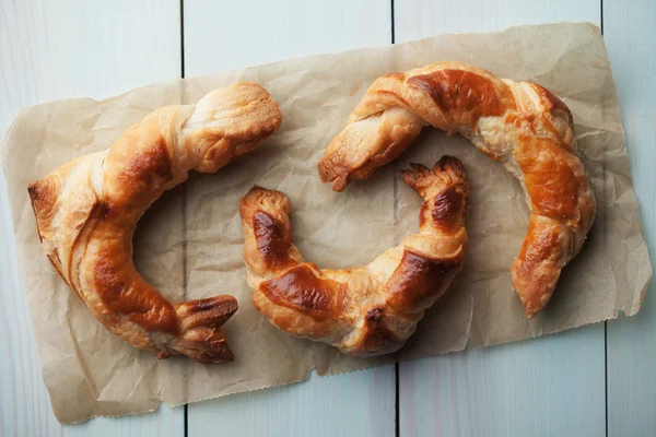 Färska hemgjorda croissanter — Stockfoto