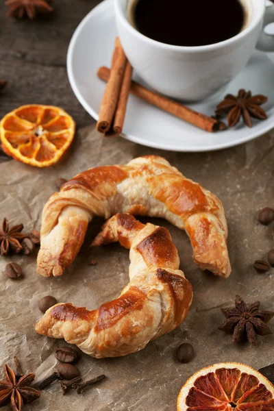 Café y croissants — Foto de Stock