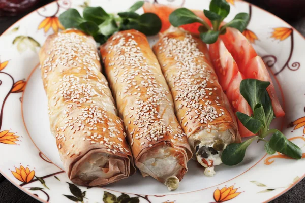 Rollos de pastelería al horno phyylo —  Fotos de Stock