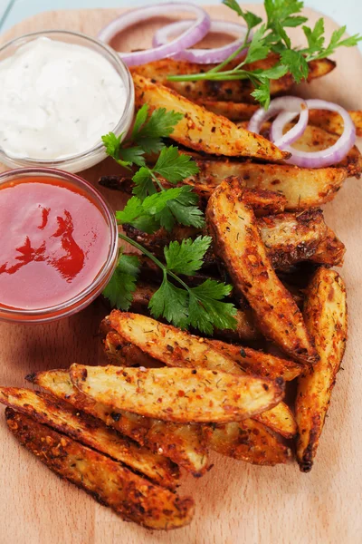 Roasted potato wedges — Stock Photo, Image