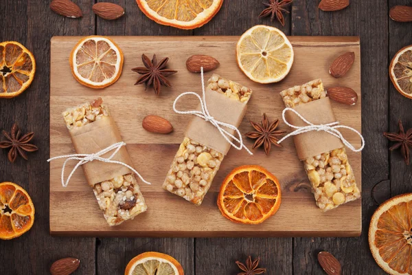 Granola bars with dried fruit and cereals — Stock Photo, Image