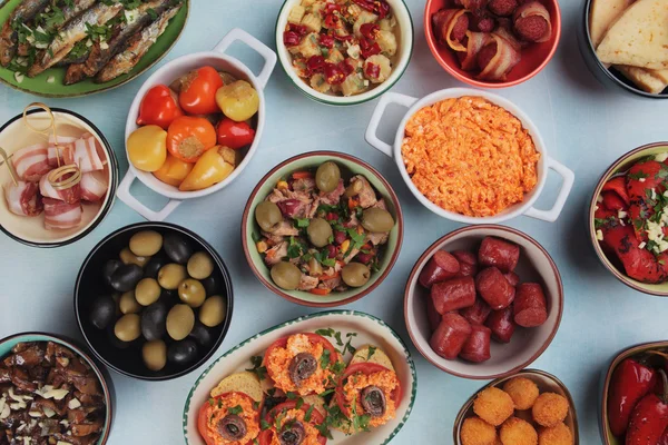 Spaanse tapas eten — Stockfoto