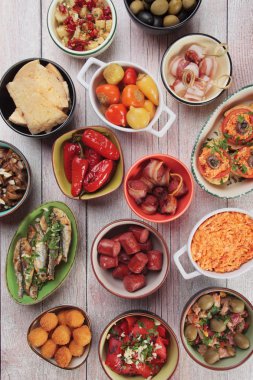 Akdeniz soğuk büfe yemekleri