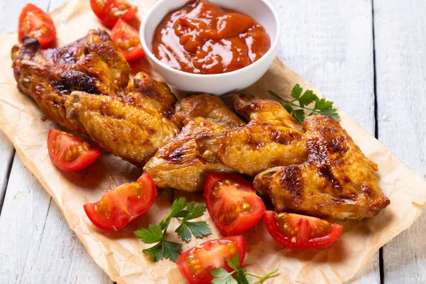 Gegrillte Oder Gebratene Pikante Chicken Wings Mit Bbq Sauce — Stockfoto