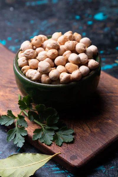 Grão Bico Seco Feijão Garbanzo Tigela Cerâmica Ingrediente Alimentar Saudável — Fotografia de Stock