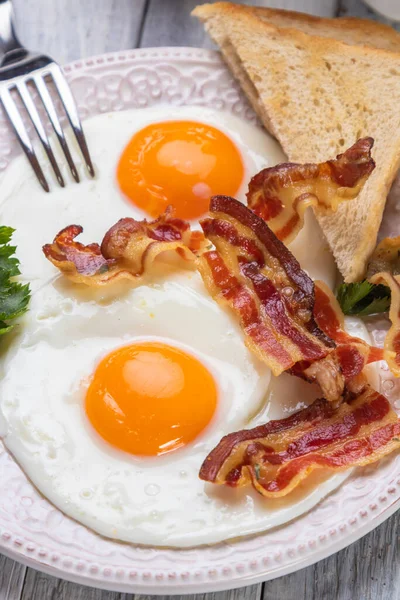 Sunny Side Fried Eggs Bacon Plate — Stock Photo, Image