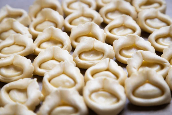 Rohe Italienische Tortellini Pasta Hausgemachte Und Fertiggerichte — Stockfoto