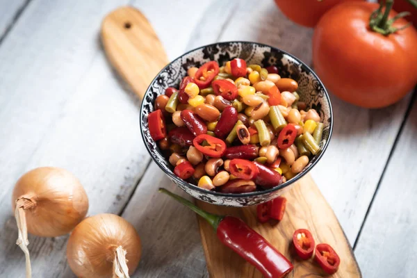 Salada Feijão Misto Refeição Vegetariana Saudável Nutritiva — Fotografia de Stock