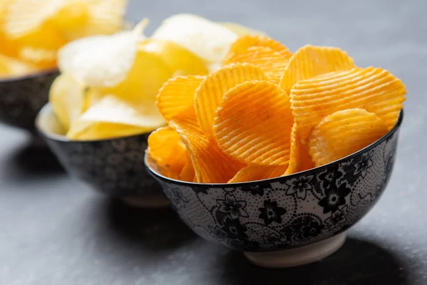 Aardappelchips Chips Populaire Zoute Snack Geserveerd Kom — Stockfoto