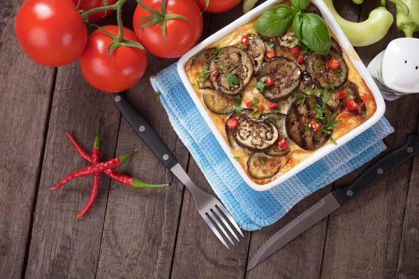 Moussaka, grekisk gryta med aubergine — Stockfoto