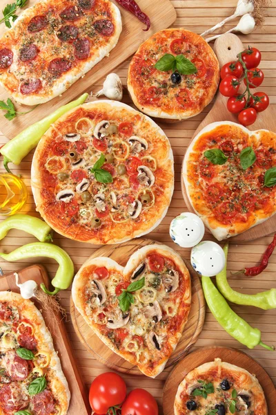 Italiensk pizza tabell — Stockfoto