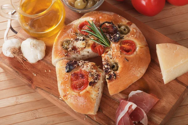 Italiaanse focaccia brood — Stockfoto