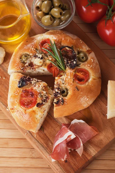 İtalyan focaccia ekmek — Stok fotoğraf