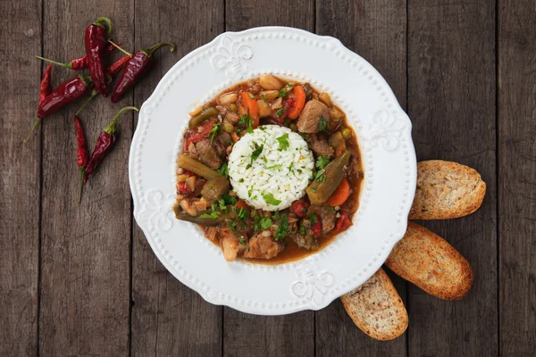 Fläsk och okra gumbo måltid — Stockfoto