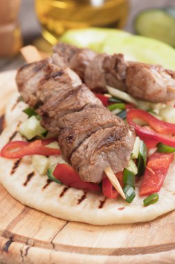 Souvlaki veya pide kebap