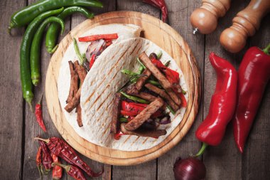 Izgara sebzeli salata