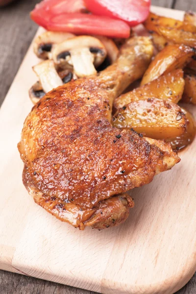 Cuisse de poulet rôtie — Photo