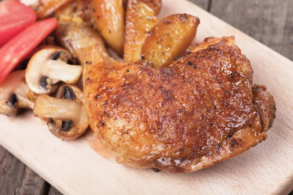 Roasted chicken leg — Stock Photo, Image