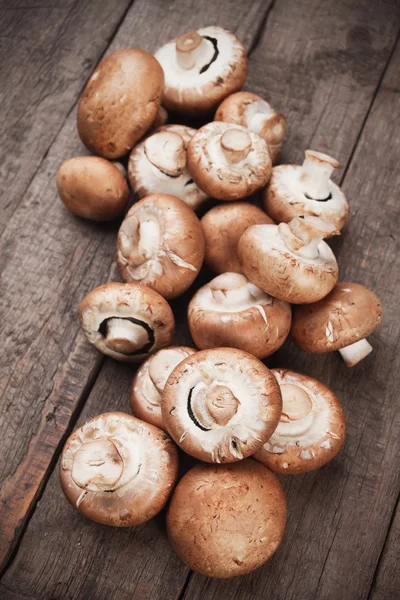 Raw portabello mushrooms — Stock Photo, Image