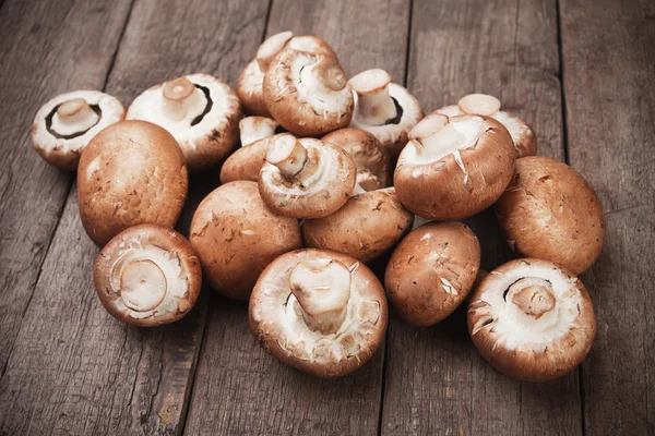 Raw portabello mushrooms — Stock Photo, Image