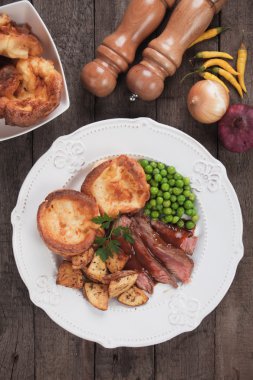 Yorkshire Pudingli Pazar Kızartması